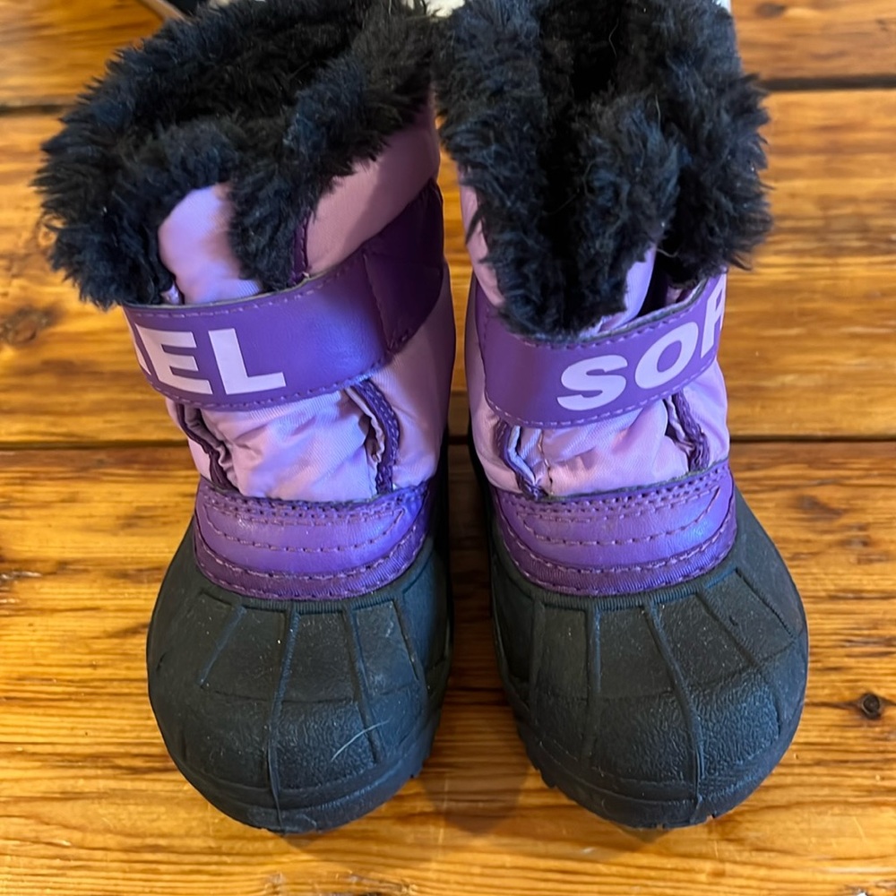 New used condition Sorel toddler boots